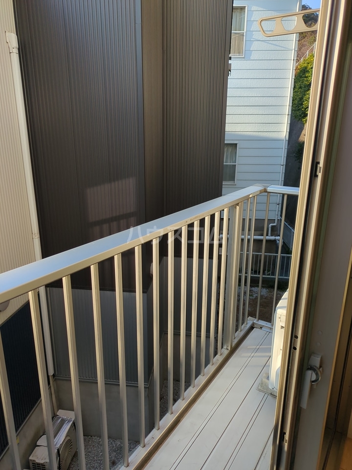 18/28 バルコニー