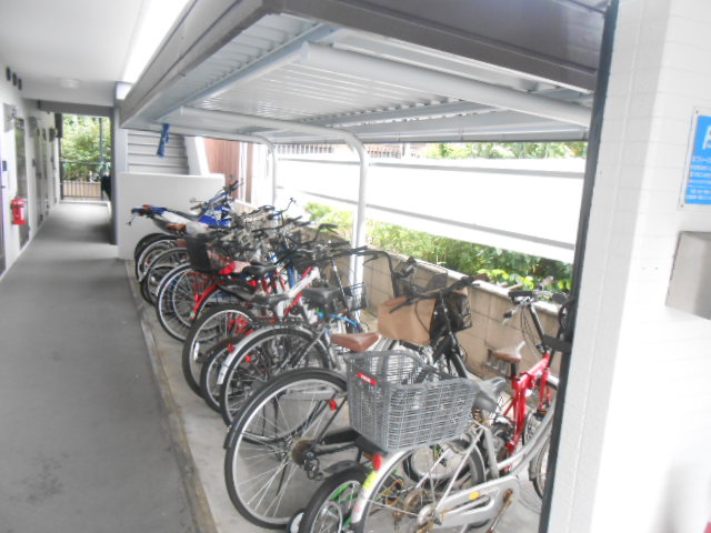 21/25 エントランス