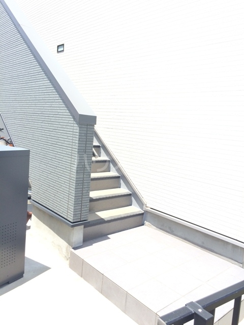 21/29 エントランス