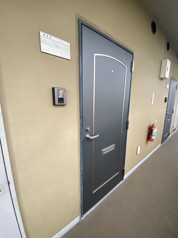 21/30 エントランス