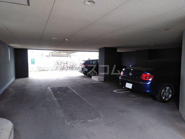 21/29 駐車場