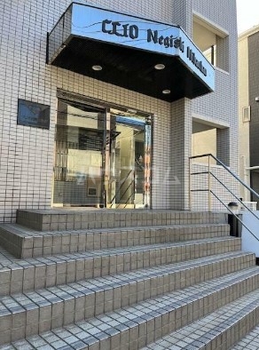 20/26 エントランス