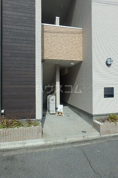 2/10 エントランス