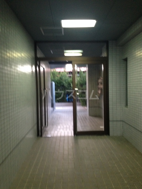 20/28 エントランス