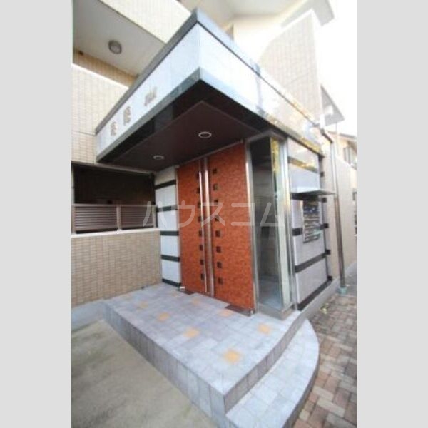 14/17 エントランス