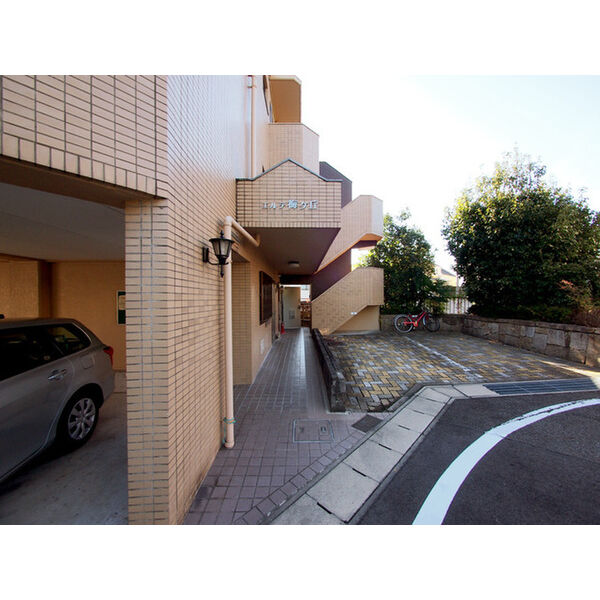 2/6 エントランス