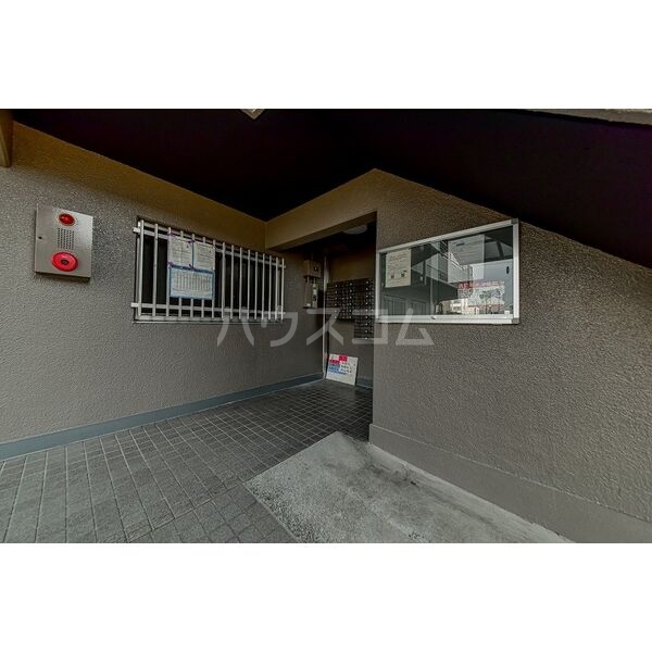 14/15 エントランス