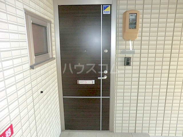 2/4 エントランス