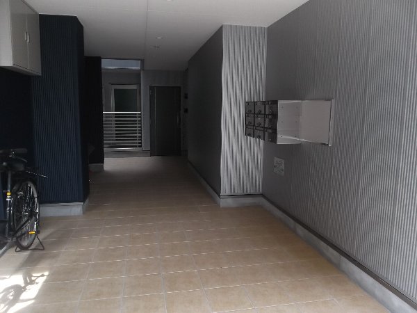 20/26 エントランス