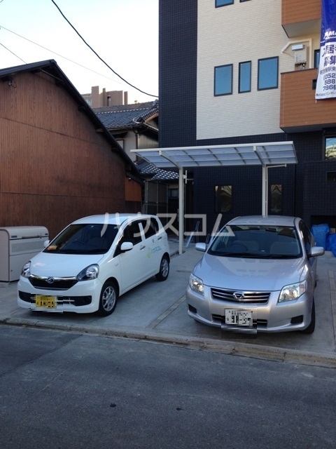 22/26 駐車場