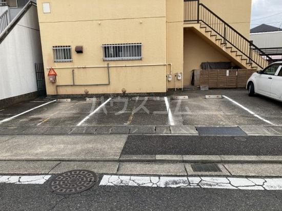 17/22 駐車場