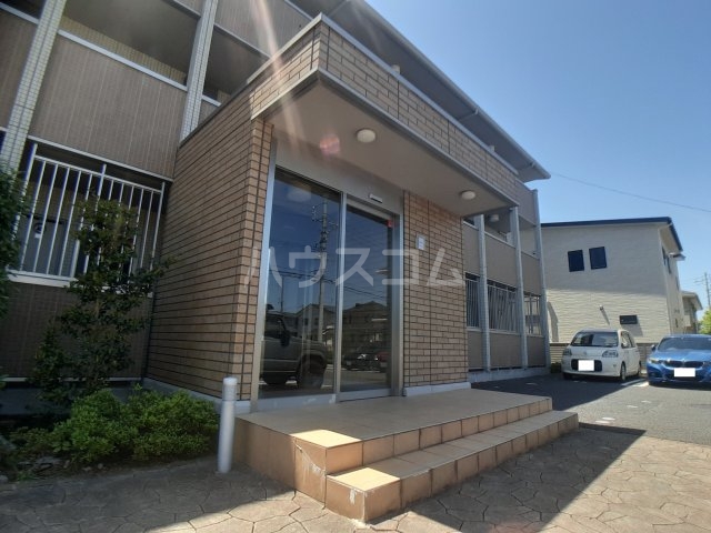 28/30 エントランス