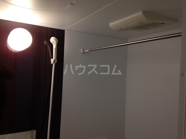13/28 浴室