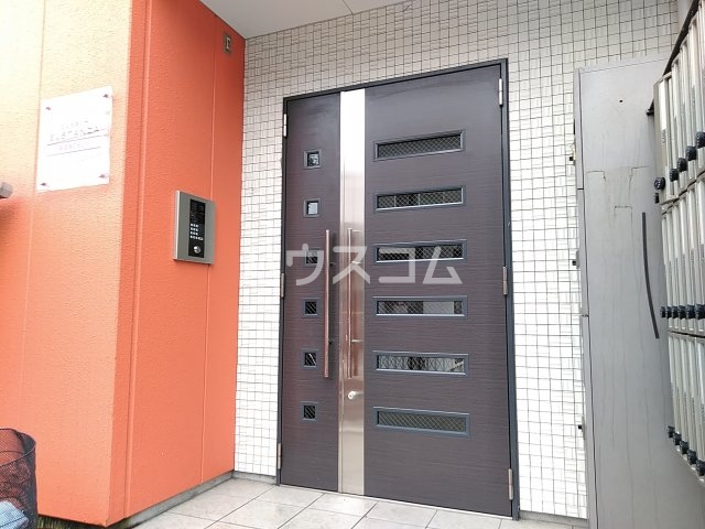 25/30 エントランス