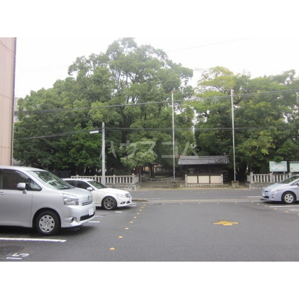 21/26 駐車場