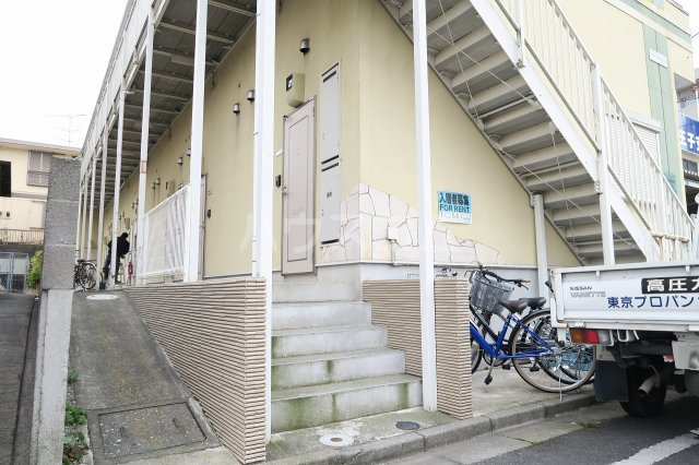 17/23 エントランス