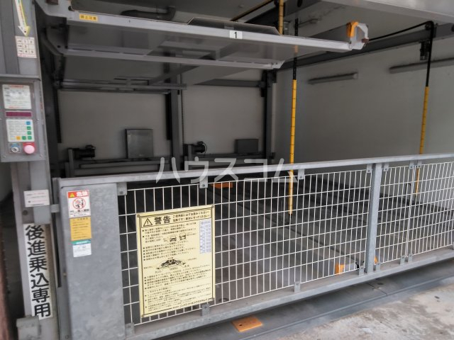 19/26 駐車場