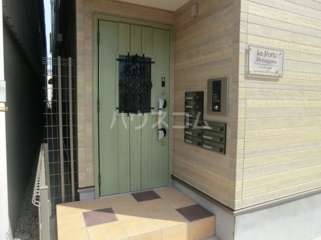 20/30 エントランス