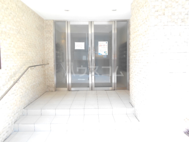 19/29 エントランス