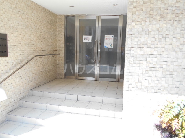 20/29 エントランス