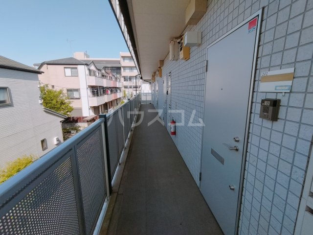 29/30 エントランス