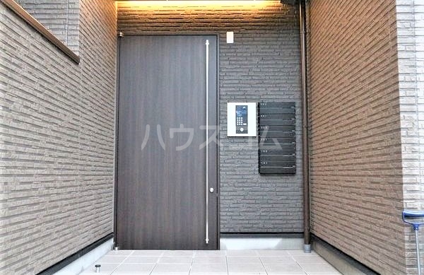 22/24 エントランス