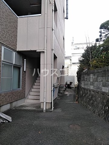 24/27 駐車場
