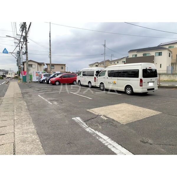 17/20 駐車場
