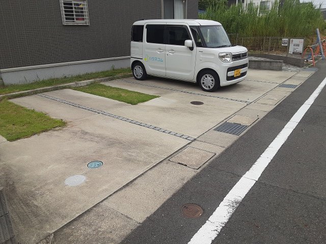 22/30 駐車場