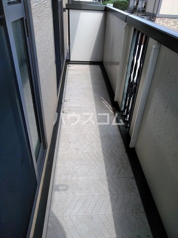 23/30 バルコニー