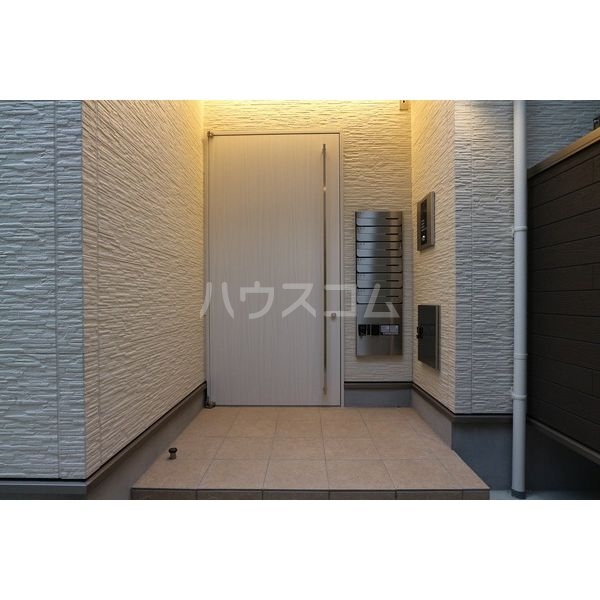 15/21 エントランス