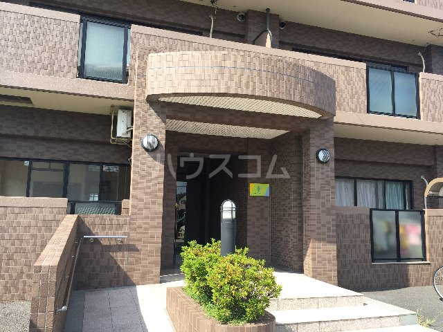 16/25 エントランス