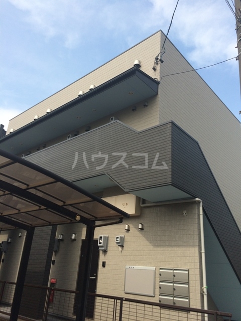 22/30 エントランス