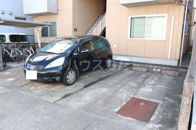 25/26 駐車場