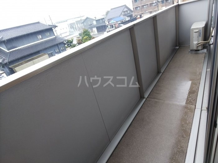 13/20 バルコニー