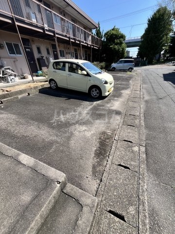 16/21 駐車場