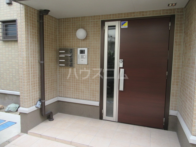 2/3 エントランス