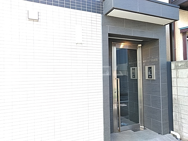 21/25 エントランス
