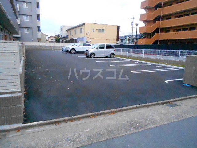 22/30 駐車場