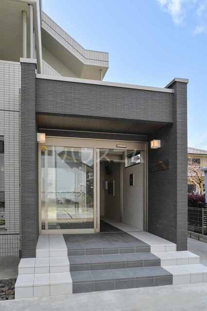 17/19 エントランス