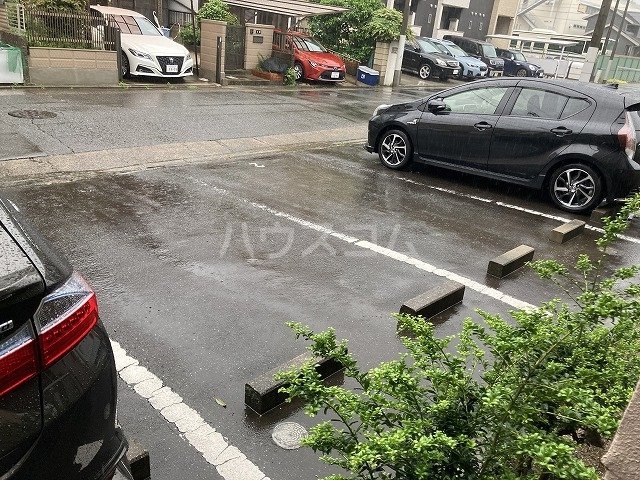 22/29 駐車場