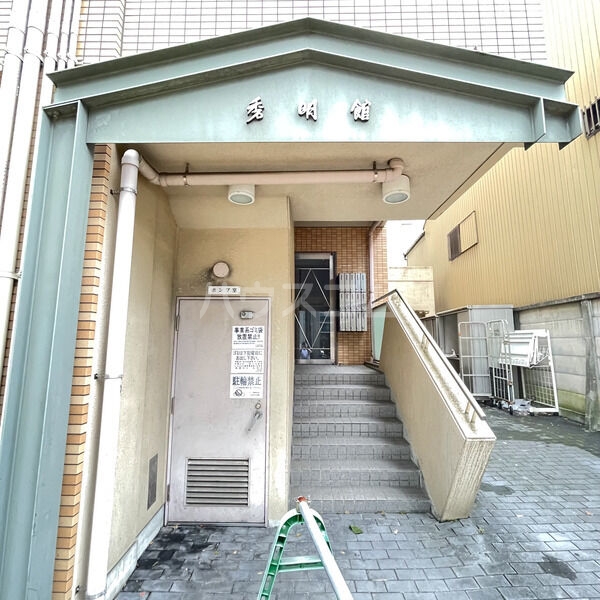 3/7 エントランス