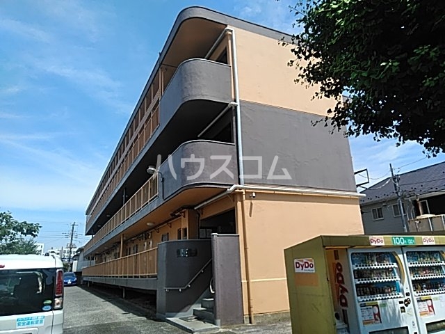 22/25 エントランス