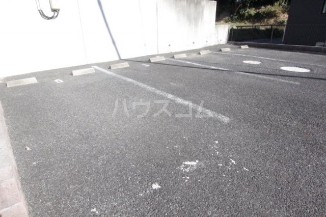 25/30 駐車場