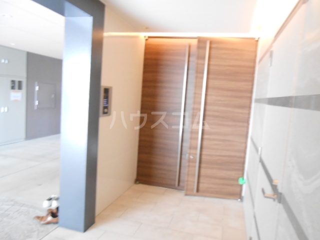 20/28 エントランス