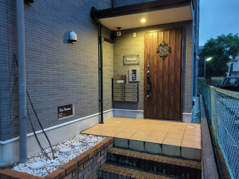 22/30 エントランス