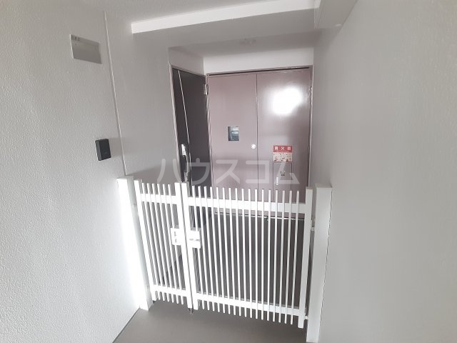 14/30 玄関