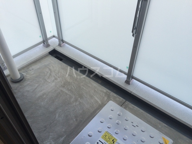 14/27 バルコニー