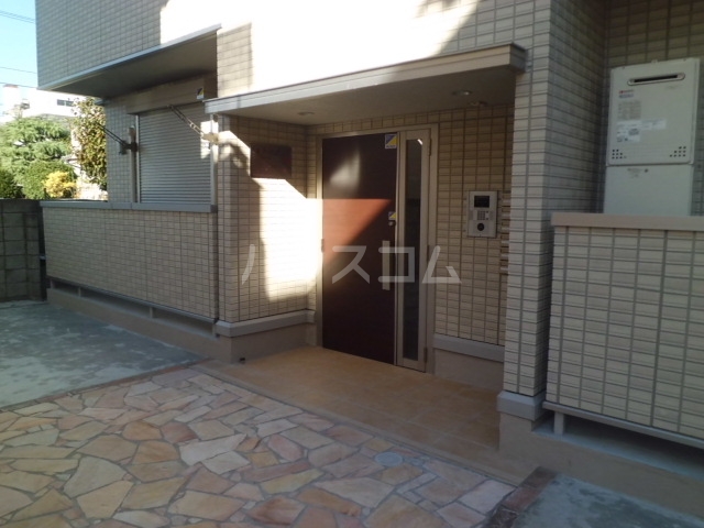 14/22 エントランス