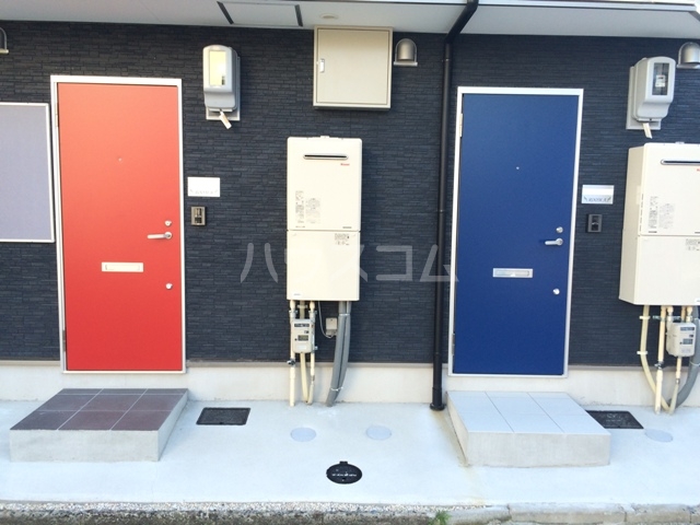 22/30 エントランス